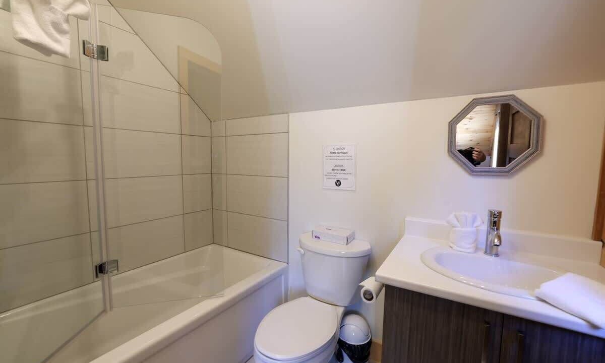 Photo of Bathroom in Sainte-Marguerite-du-Lac-Masson