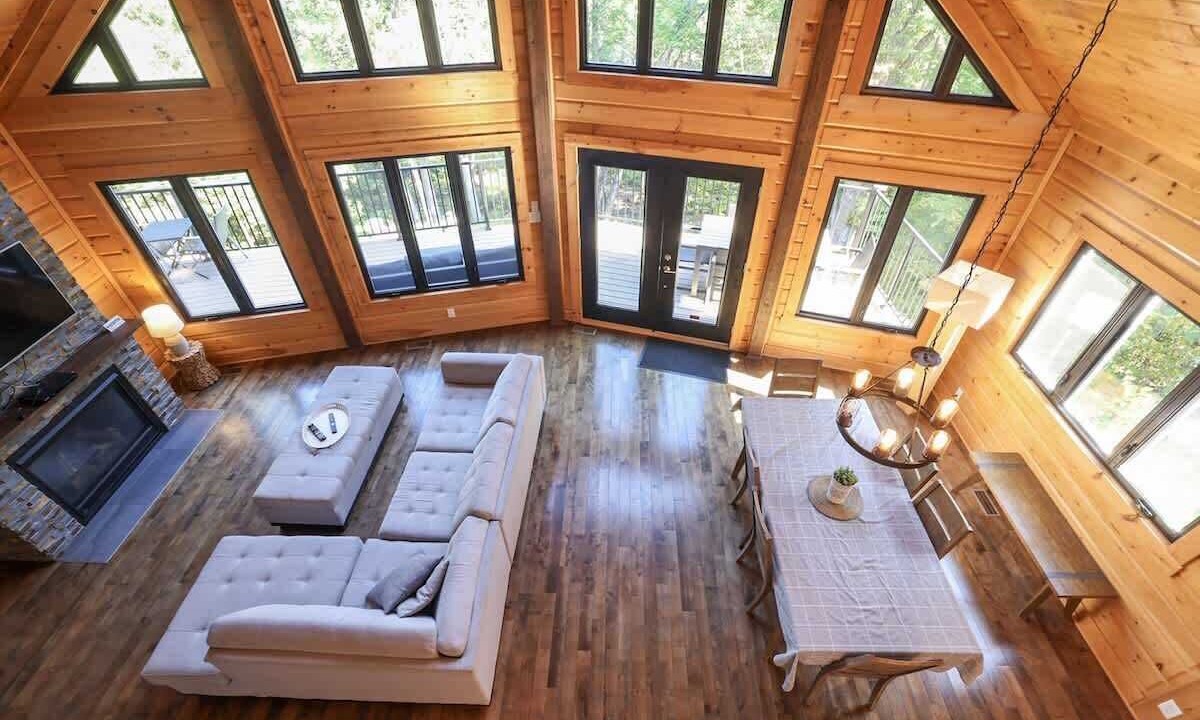 Photo of Livingroom in Sainte-Marguerite-du-Lac-Masson