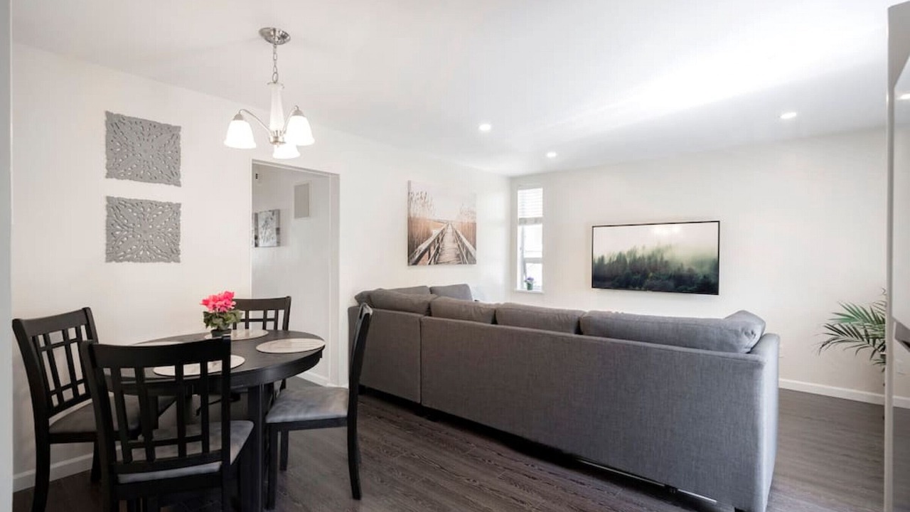 Photo of Livingroom in Kitsilano