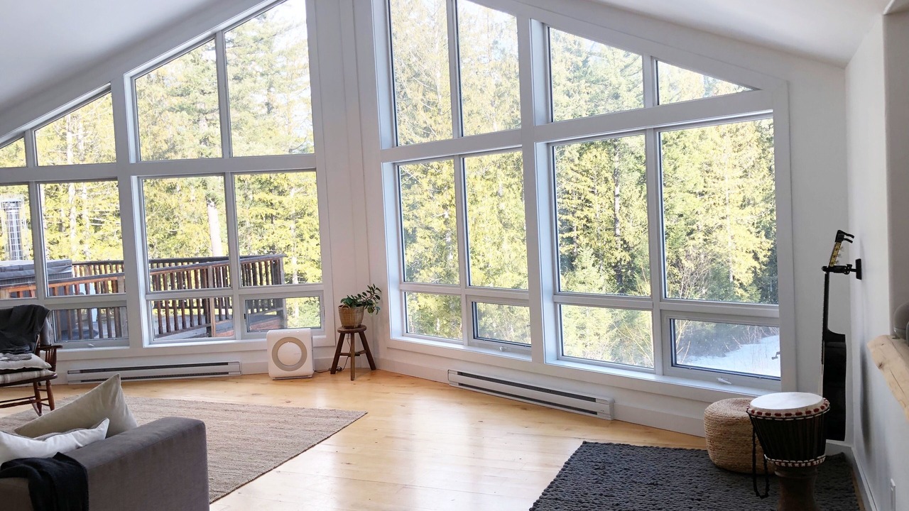 Photo of Livingroom in Mount Currie