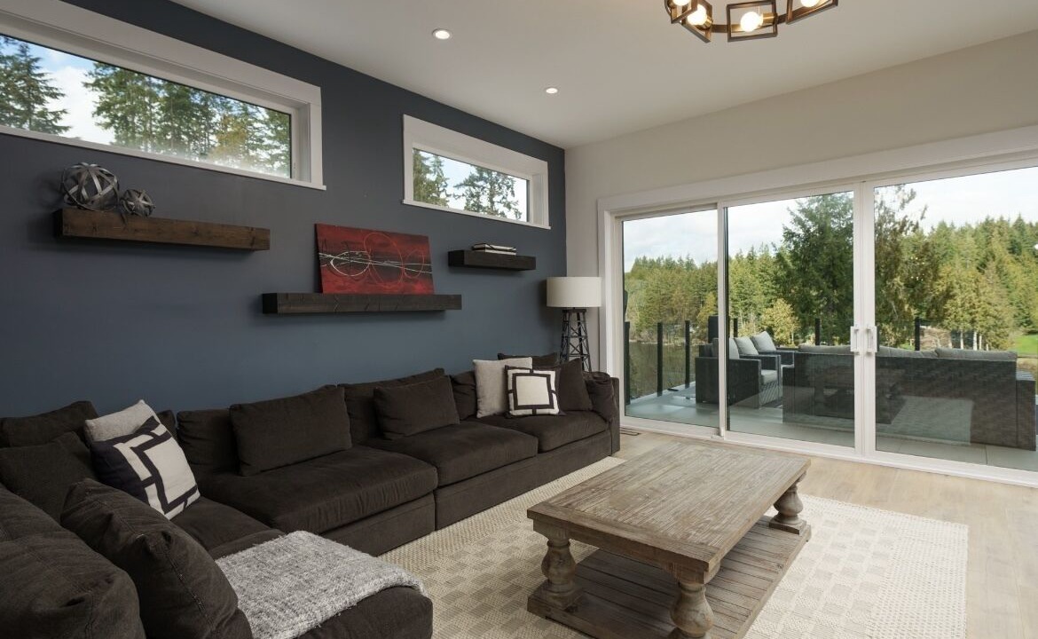 Photo of Livingroom in Shawnigan Lake