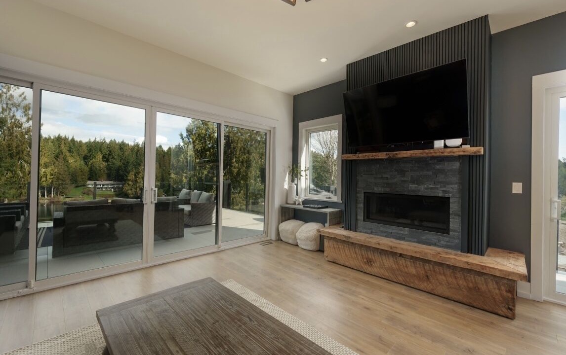 Photo of Livingroom in Shawnigan Lake