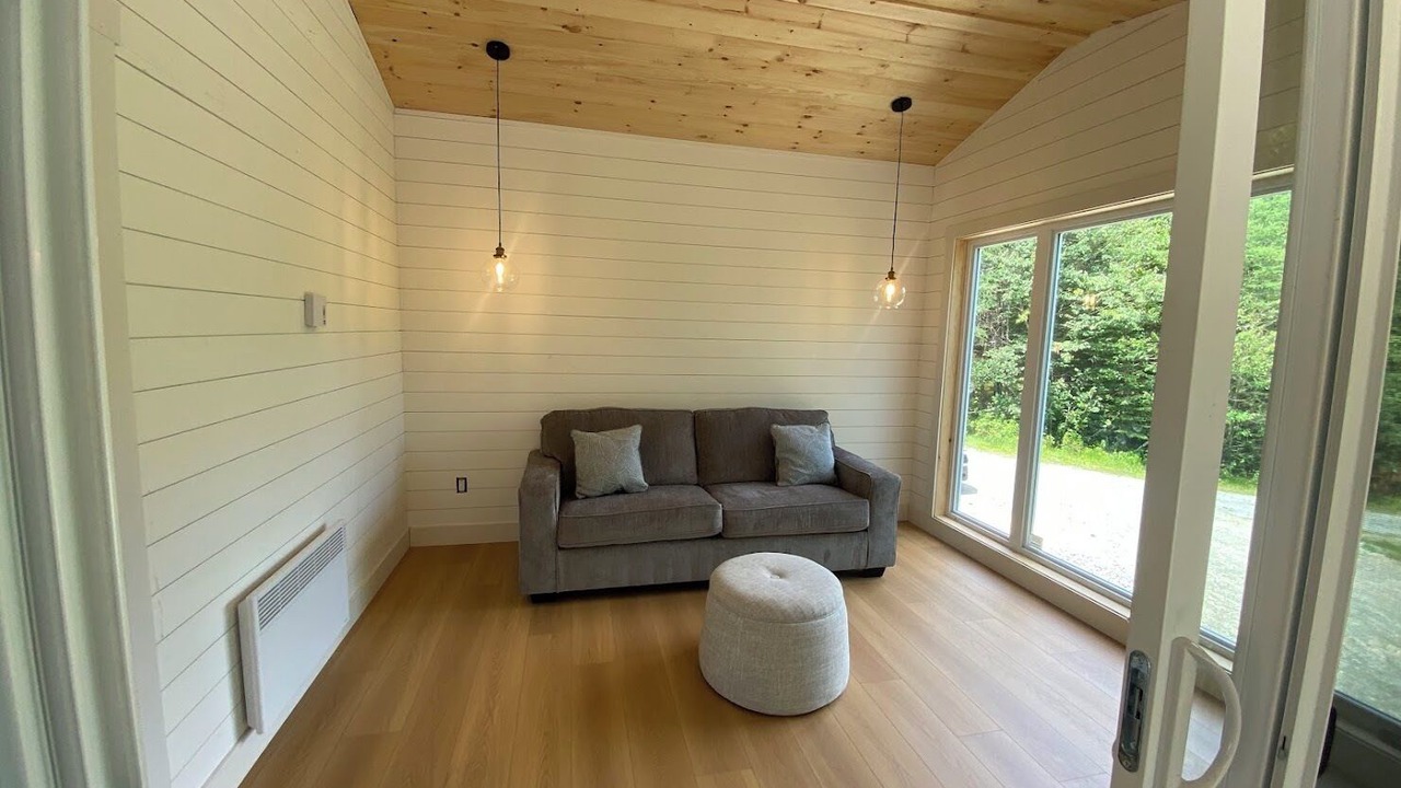 Photo of Livingroom in Terra Nova