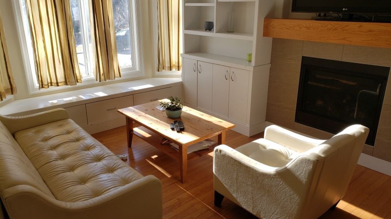 Photo of Livingroom in Northeast Edmonton