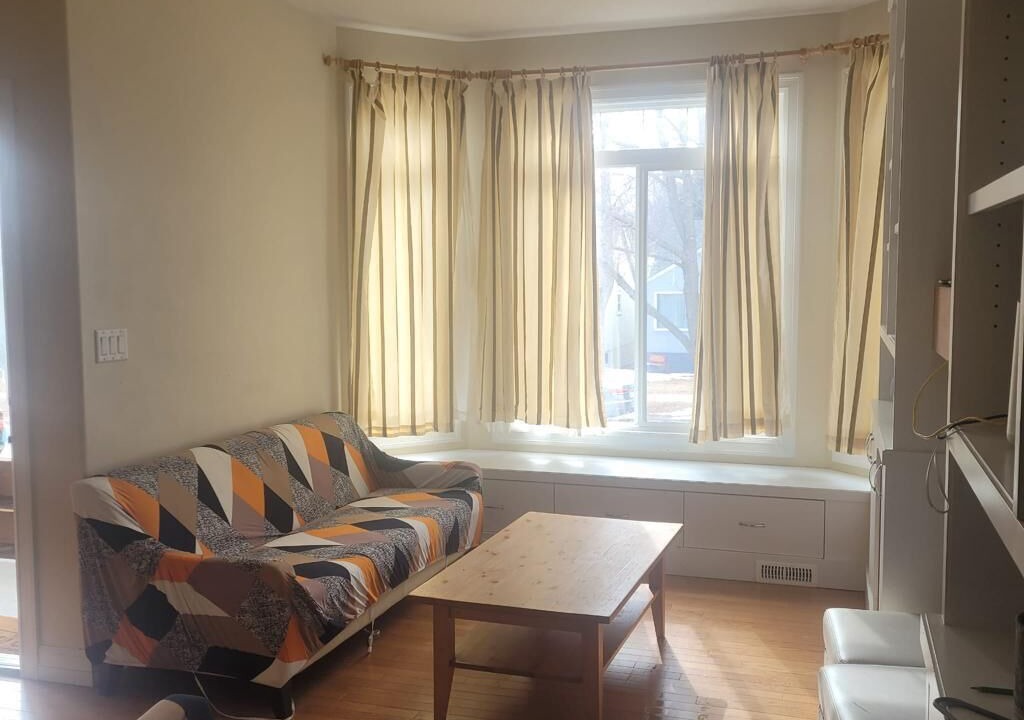 Photo of Livingroom in Northeast Edmonton