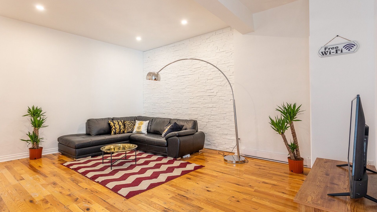 Photo of Livingroom in Pointe-Saint-Charles