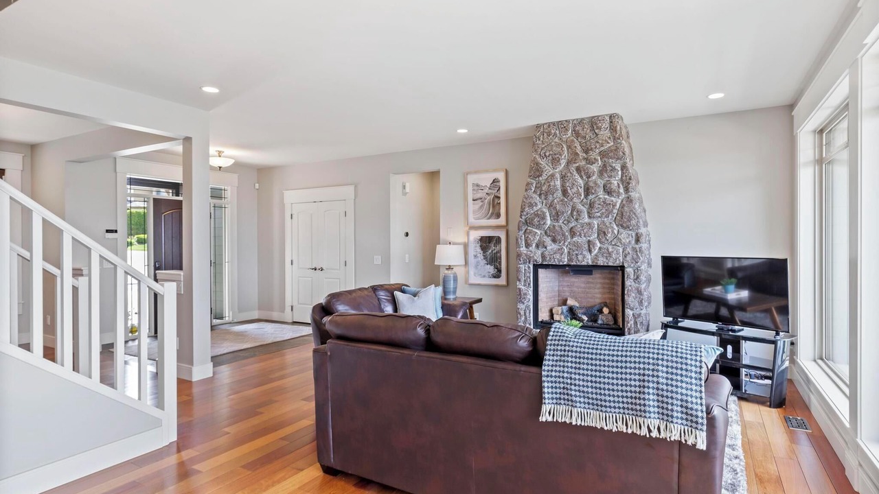 Photo of Livingroom in West Kelowna Estates