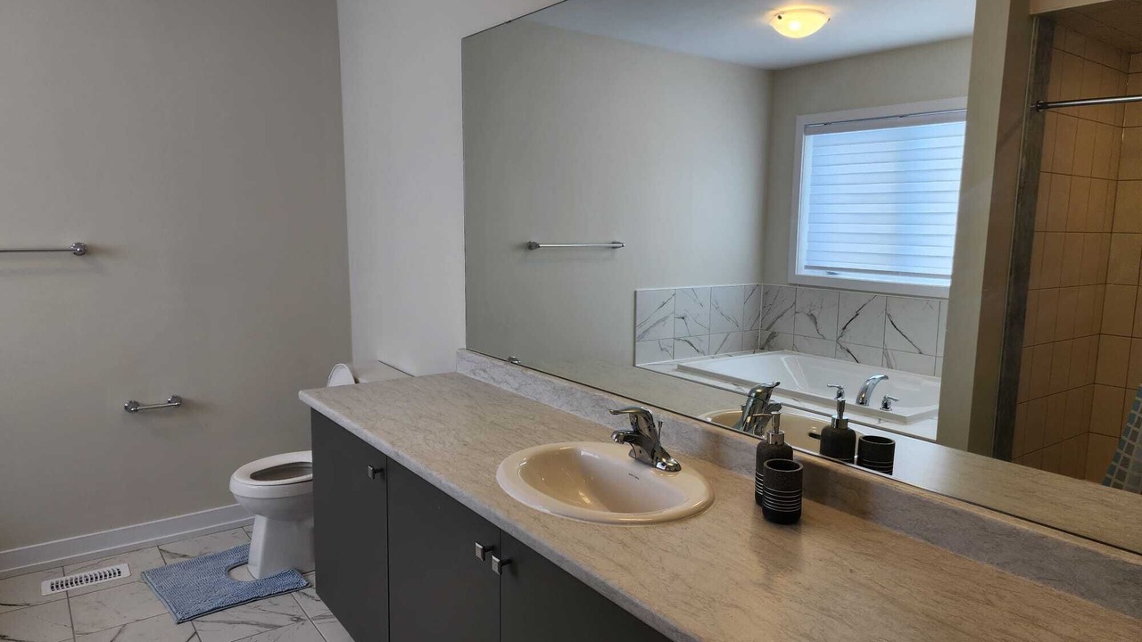 Photo of Bathroom in Caledonia