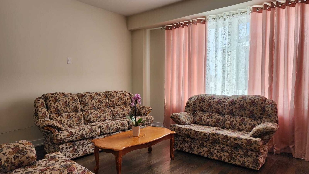 Photo of Livingroom in Caledonia