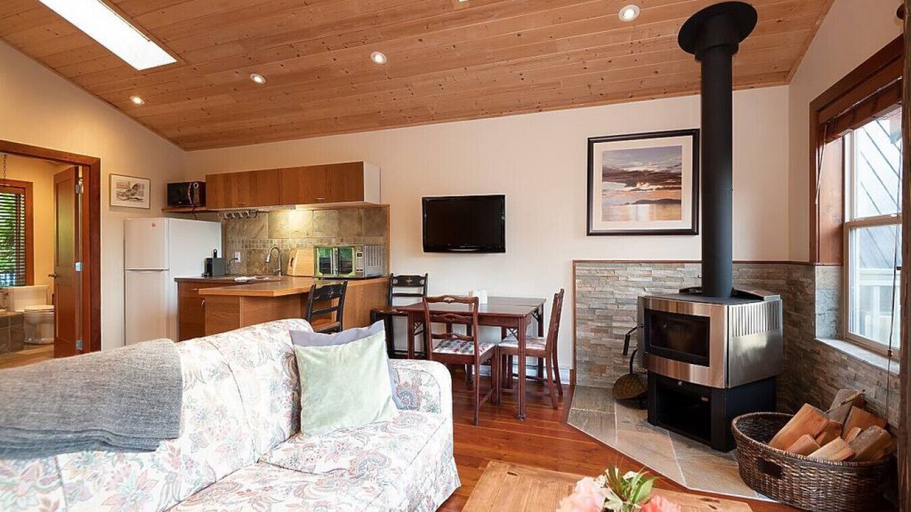Photo of Livingroom in Bowen Island