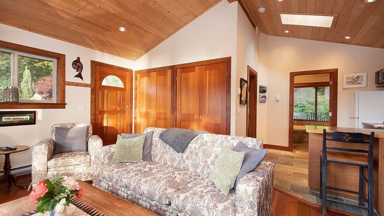 Photo of Livingroom in Bowen Island