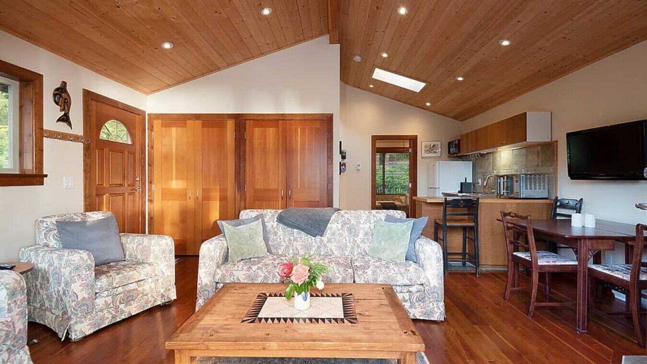 Photo of Livingroom in Bowen Island