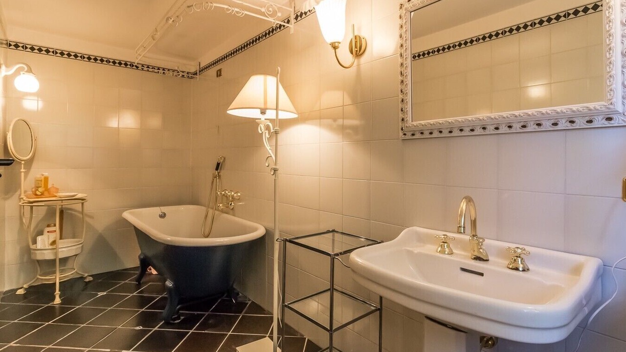 Photo of Bathroom in Cadenabbia