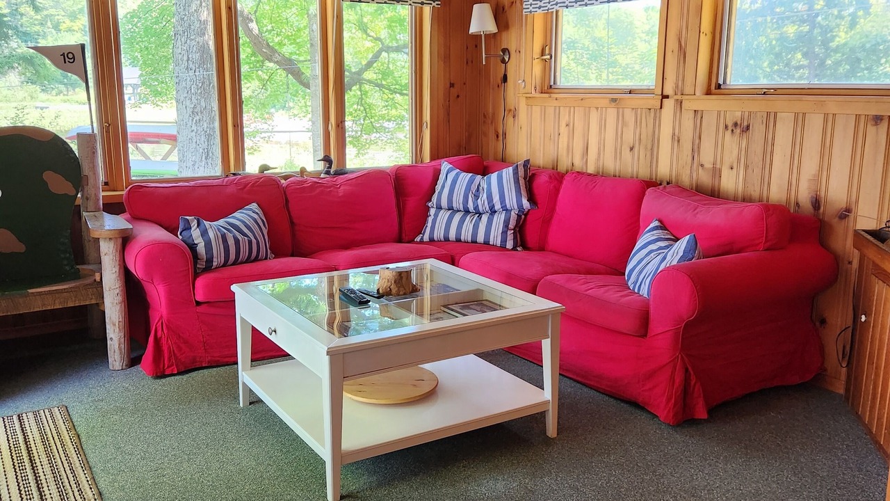 Photo of Livingroom in Muskoka Lakes