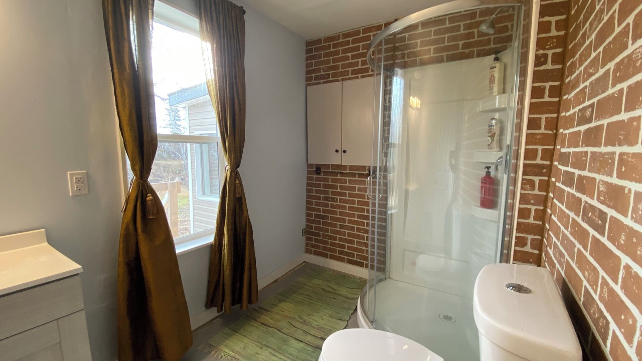 Photo of Bathroom in Britt