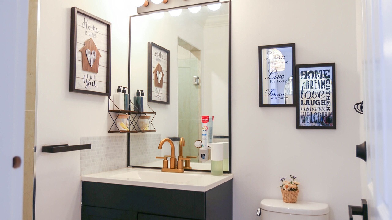 Photo of Bathroom in Steveston