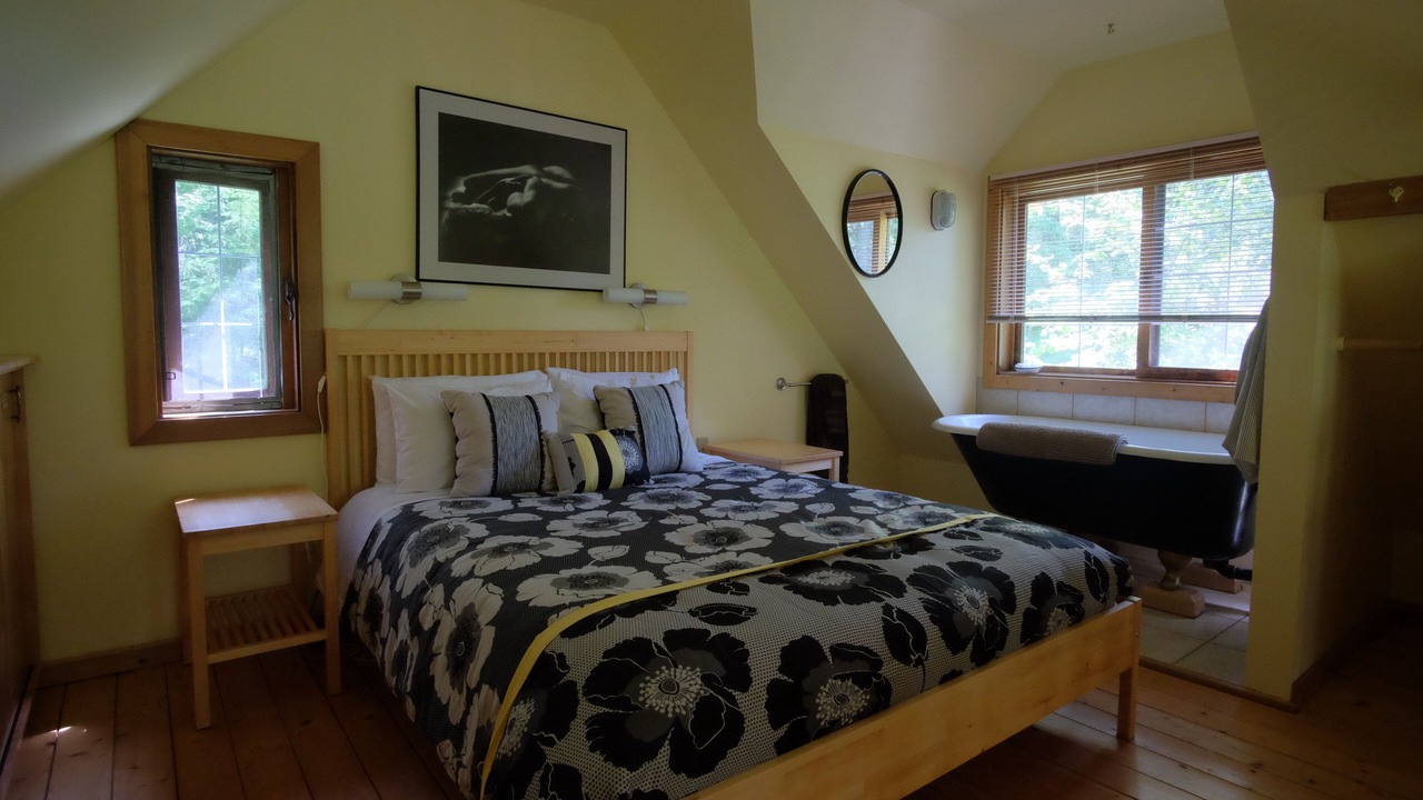 Photo of Bedroom in Crawford Bay