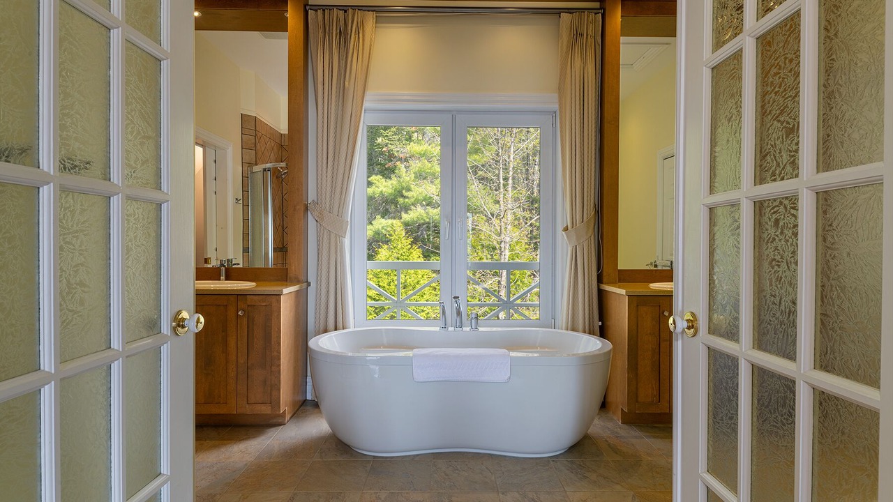 Photo of Bathroom in Saint Irenee