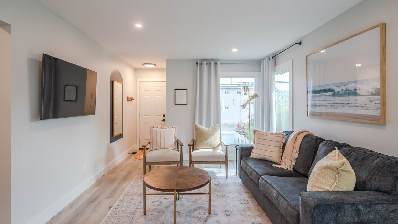 Photo of Livingroom in Okanagan-Similkameen