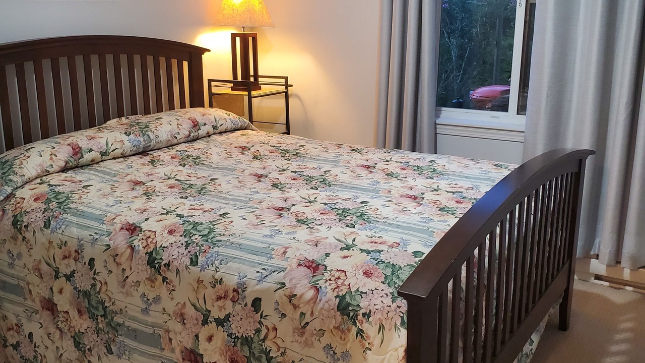 Photo of Bedroom in Cowichan Bay