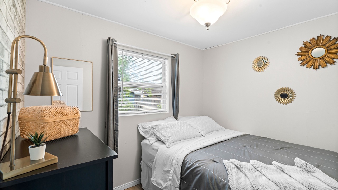 Photo of Bedroom in Pointe-du-Chene