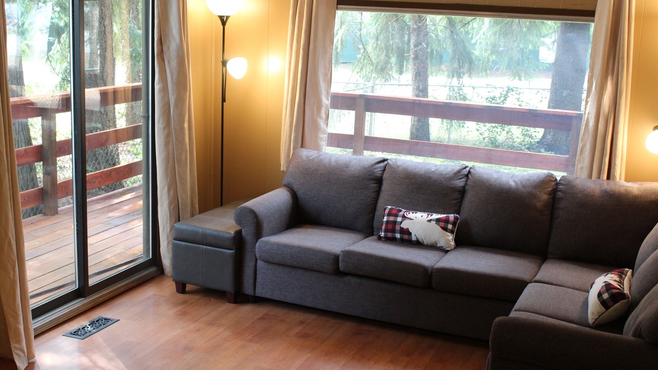 Photo of Livingroom in Sicamous