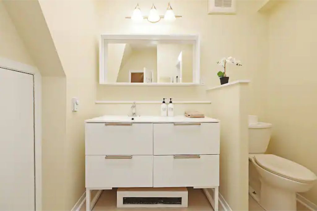 Photo of Bathroom in Cabbagetown South