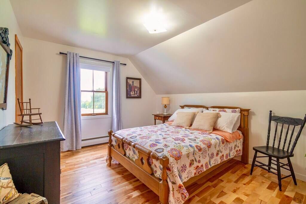 Photo of Bedroom in Weedon