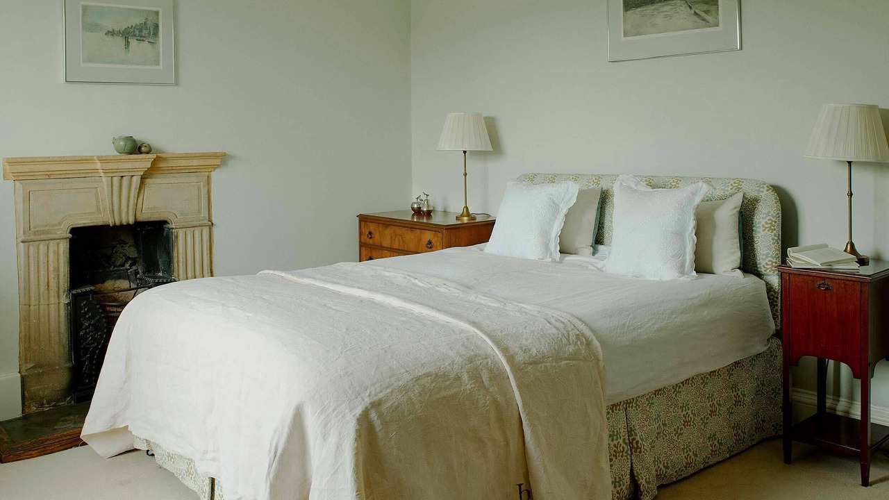 Photo of Bedroom in Broadway
