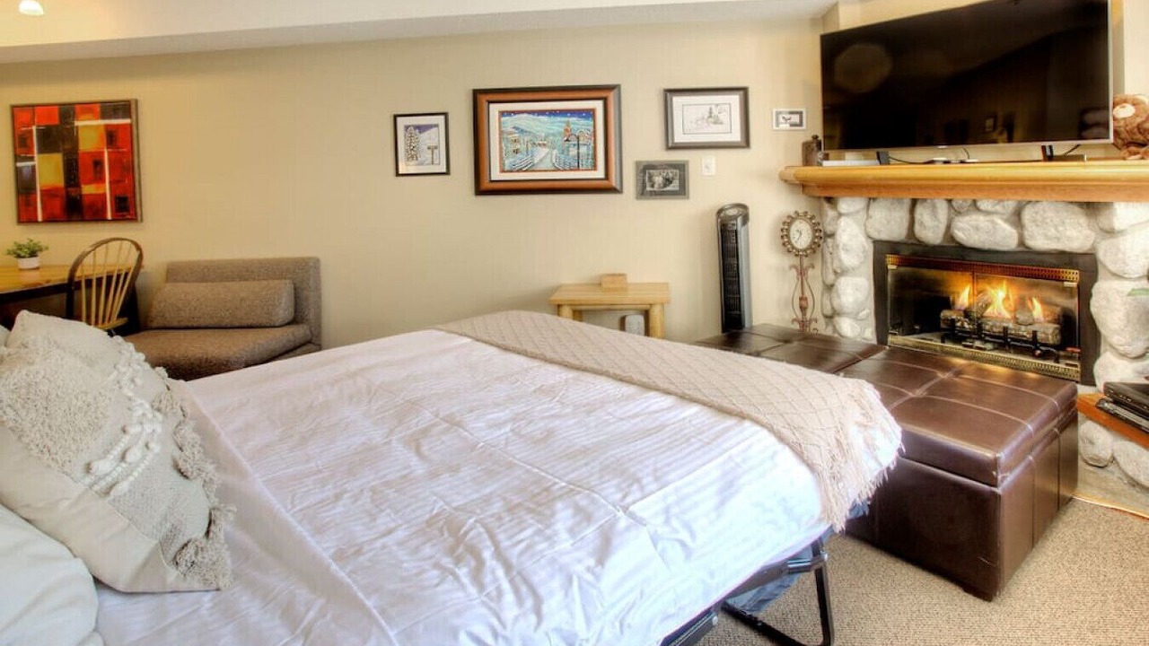 Photo of Bedroom in Whistler Creekside