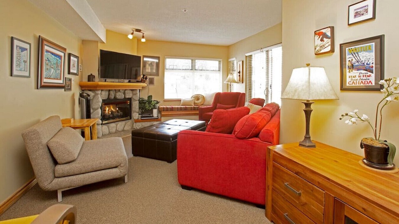 Photo of Livingroom in Whistler Creekside