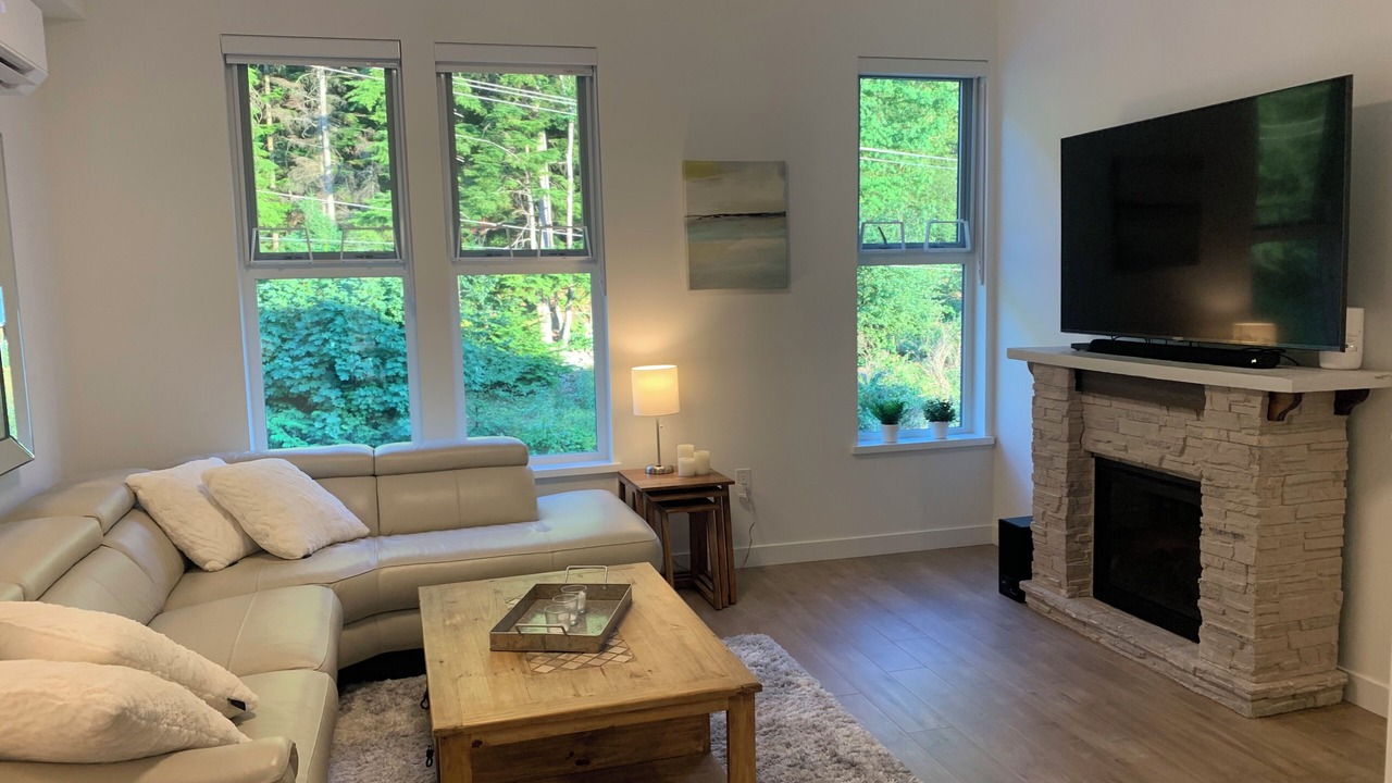Photo of Livingroom in Britannia Beach