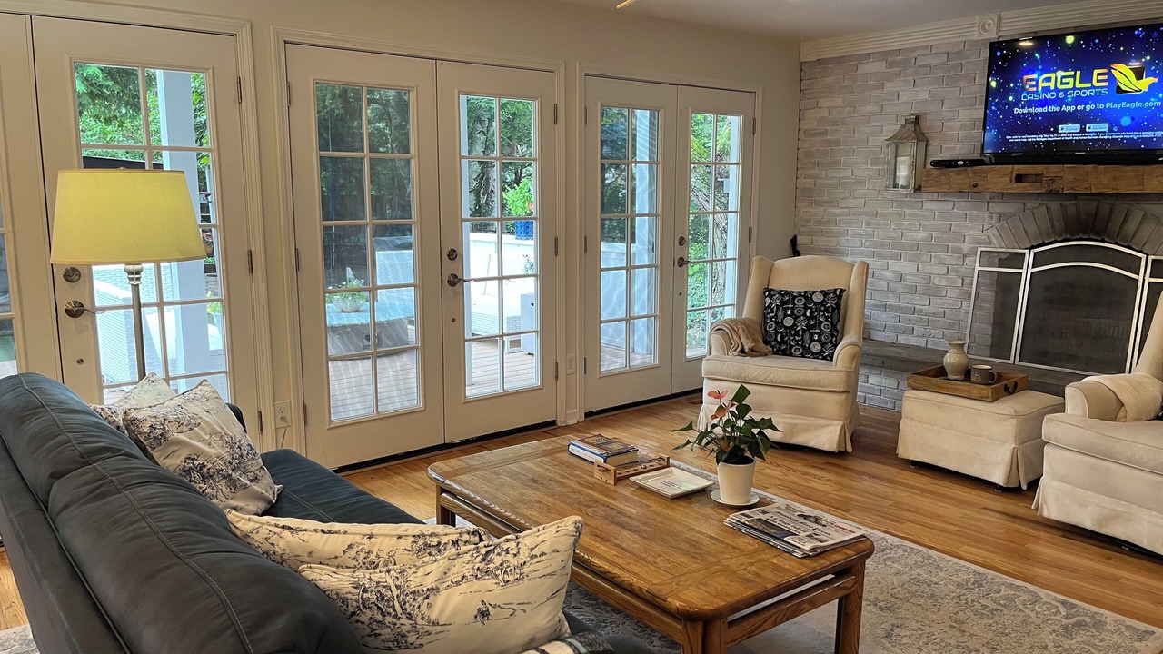 Photo of Livingroom in Ypsilanti