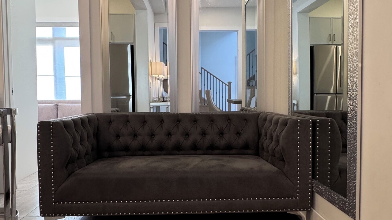 Photo of Livingroom in Markham