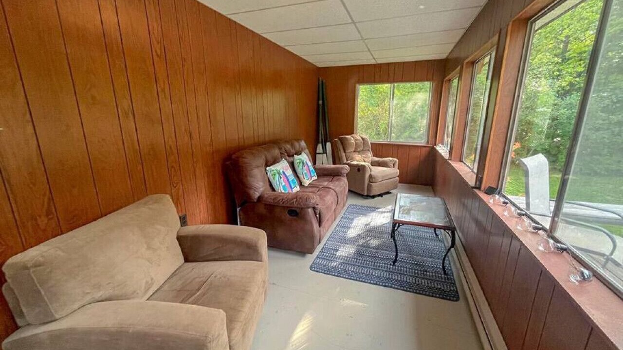 Photo of Livingroom in Port McNicoll