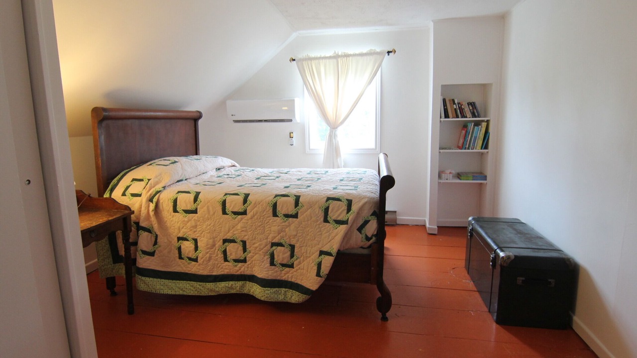 Photo of Bedroom in Picton