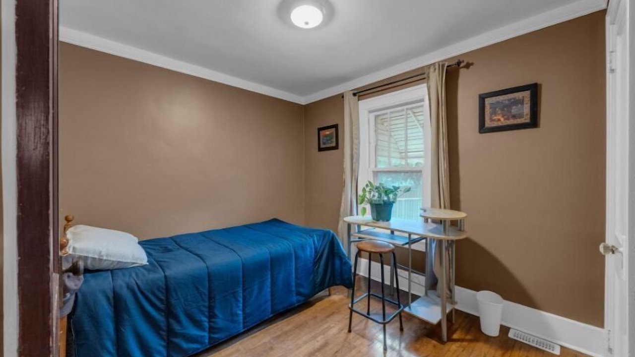 Photo of Bedroom in Bridgeview