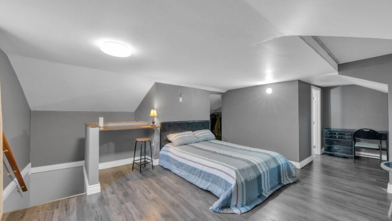 Photo of Bedroom in Bridgeview