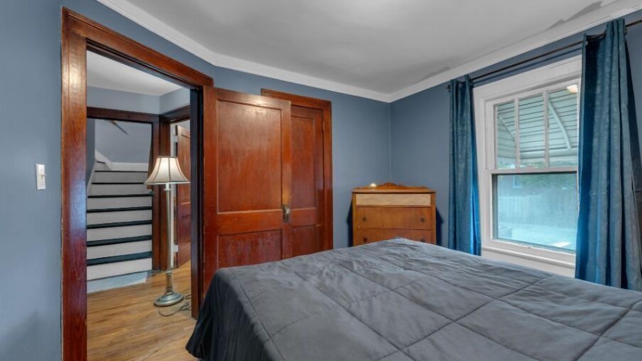Photo of Bedroom in Bridgeview