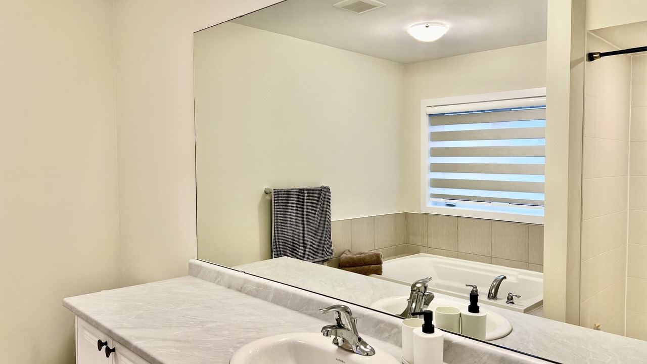 Photo of Bathroom in Caledonia
