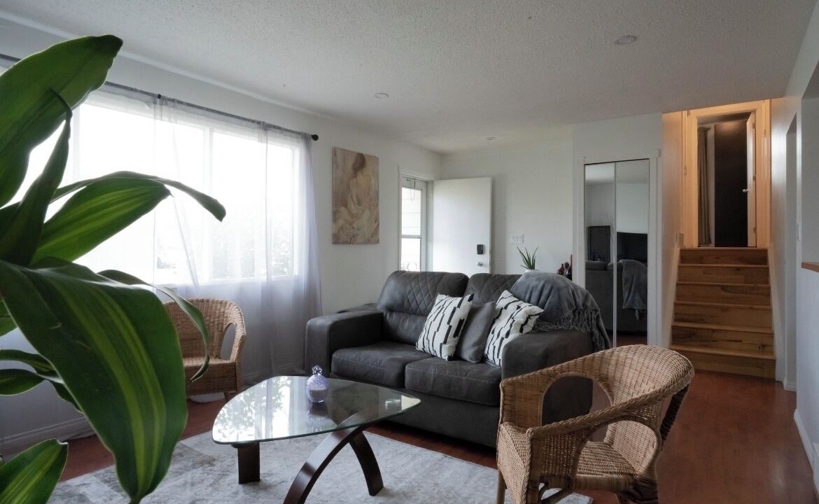 Photo of Livingroom in Leduc
