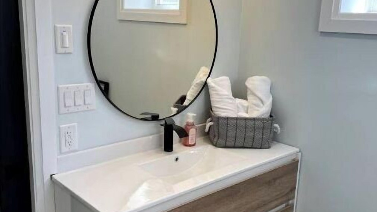 Photo of Bathroom in Jordan Station