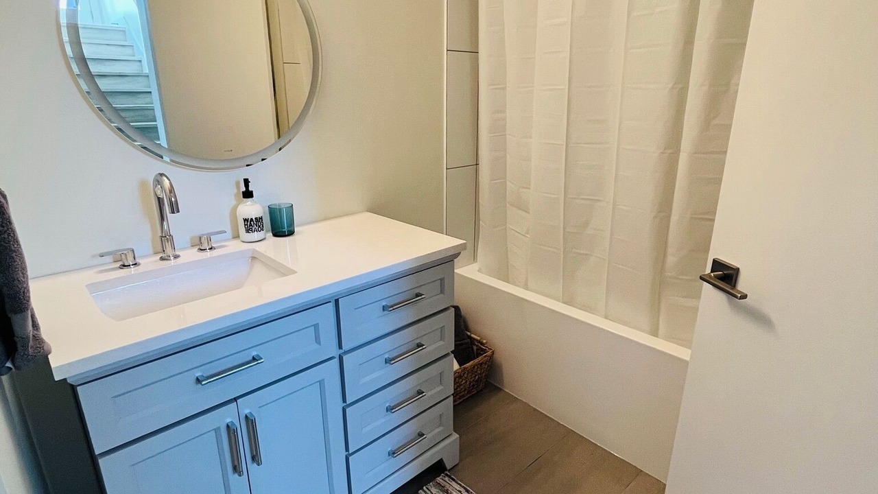Photo of Bathroom in Merritt