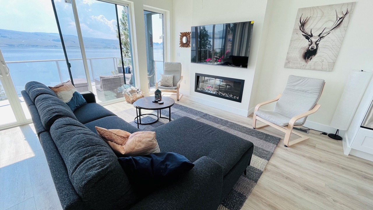 Photo of Livingroom in Merritt