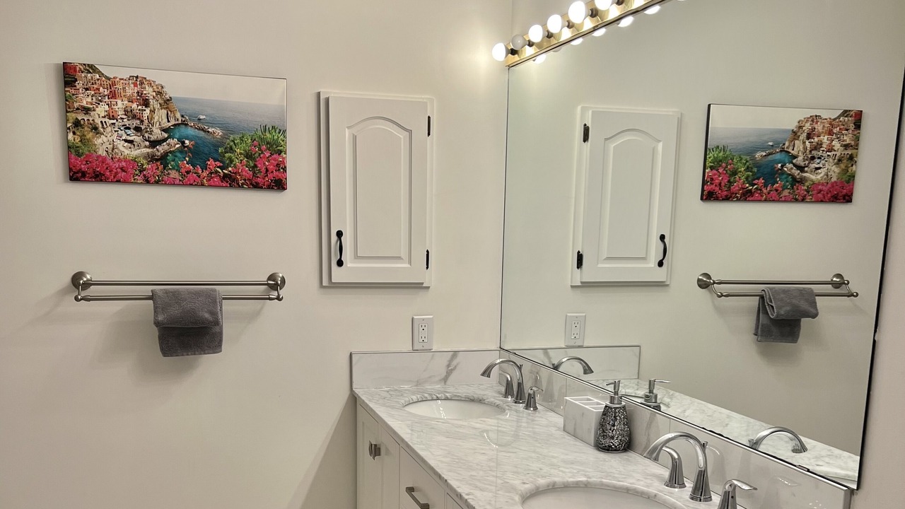 Photo of Bathroom in Crescent Heights