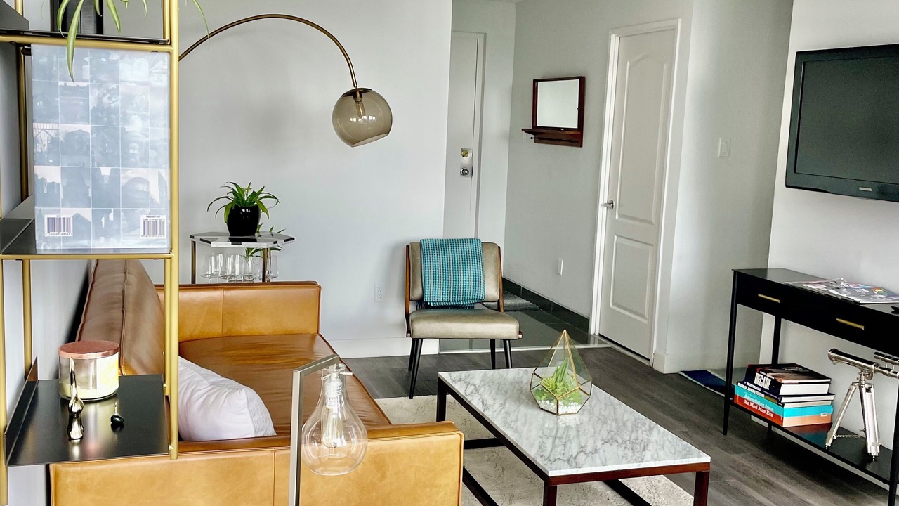 Photo of Livingroom in Church and Wellesley
