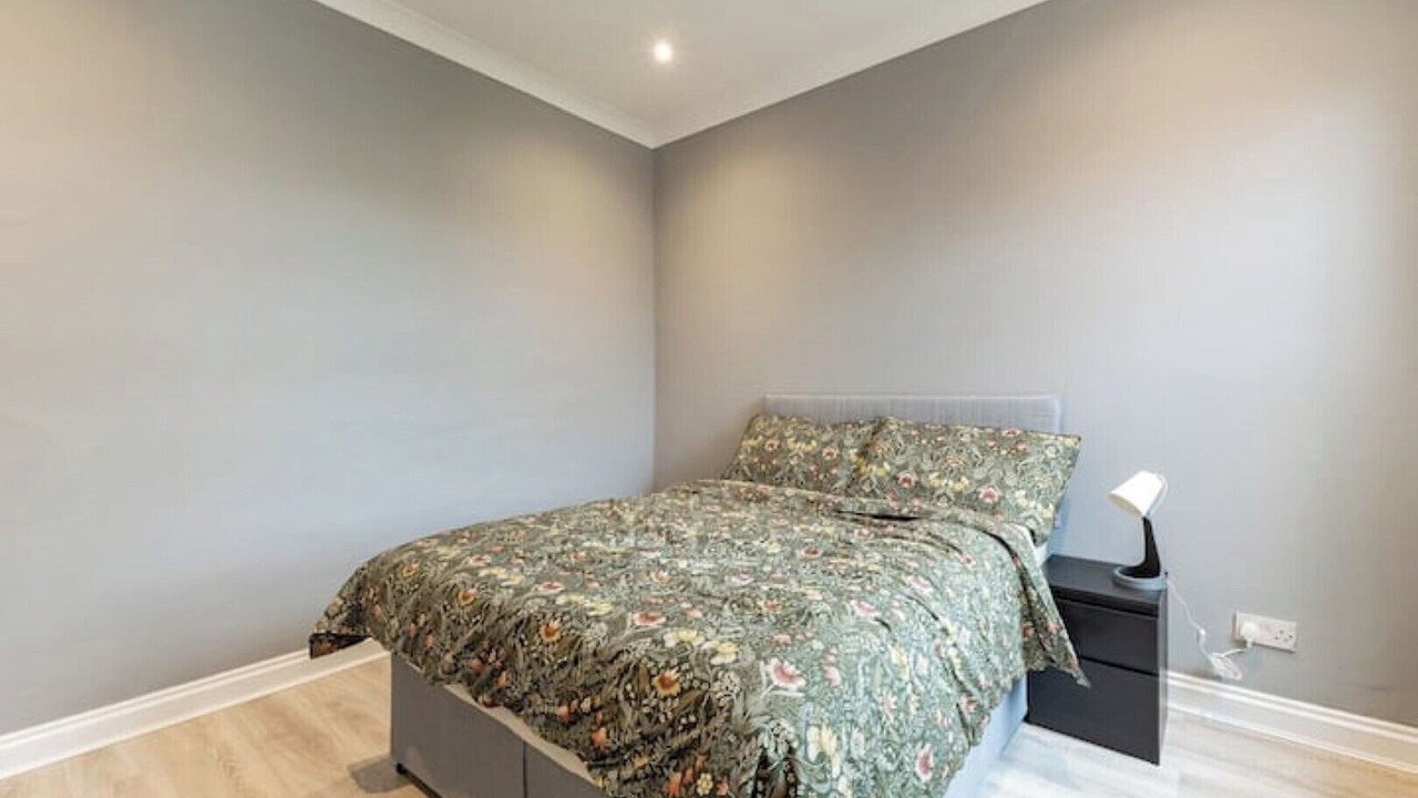 Photo of Bedroom in Dudden Hill