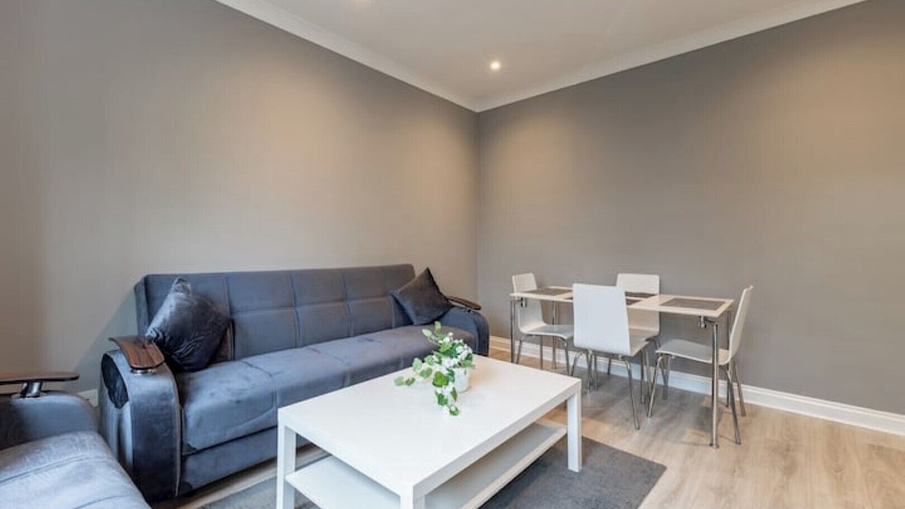 Photo of Livingroom in Dudden Hill
