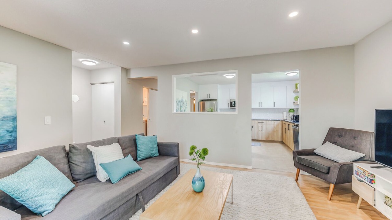 Photo of Livingroom in Crescent Heights