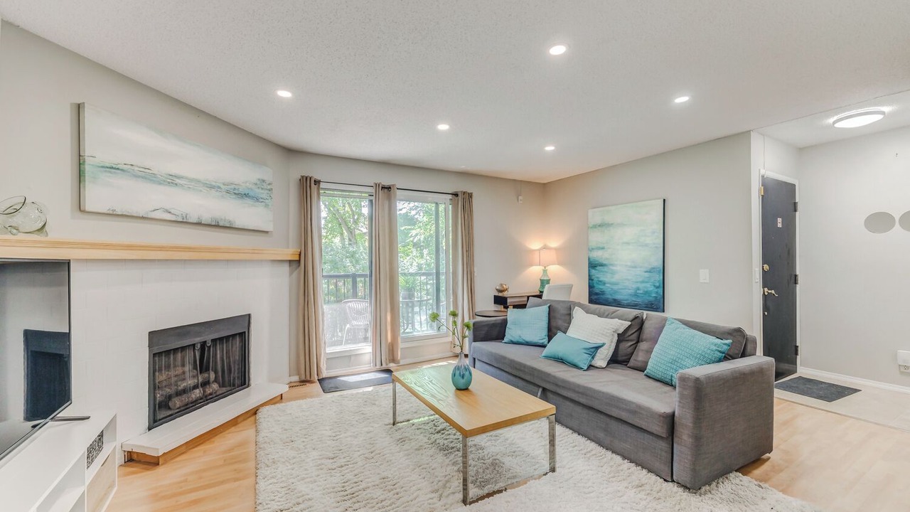 Photo of Livingroom in Crescent Heights